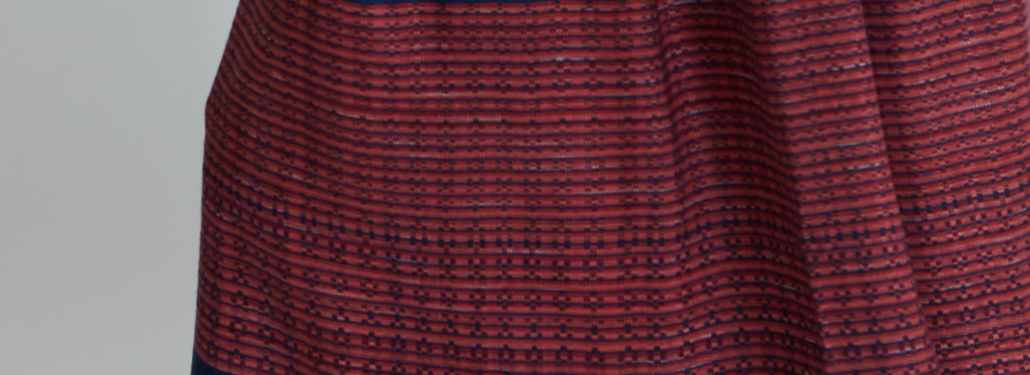 เสื้อผ้าและผลิตภัณฑ์ กลุ่มสีแดง